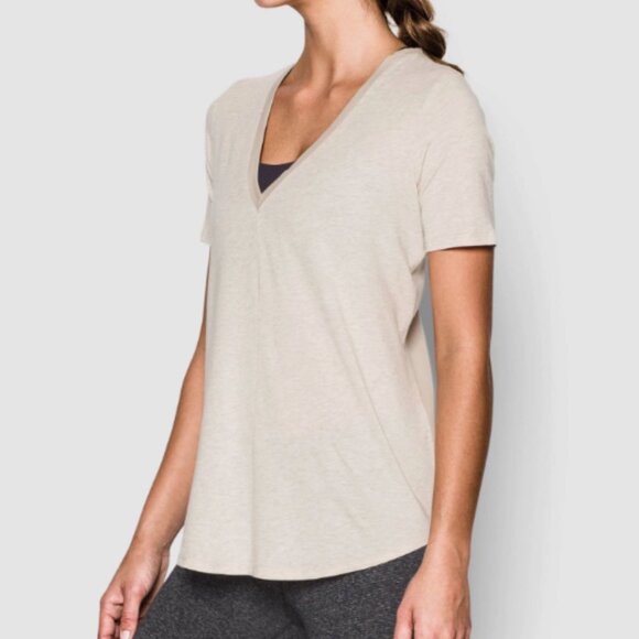 NWOT Under Armour Studio SUP Plunge V-Neck Short Sleeve Shirt Medium - Picture 2 of 8